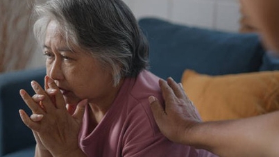Nonostante avesse quattro figli di successo e una casa del valore di 3 miliardi di VND, l'anziana signora ha comunque scelto di trasferirsi in una casa di riposo dopo un incidente.