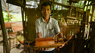 La persona que guarda los recuerdos de Occidente en el pueblo de construcción de barcos: un patrimonio cultural