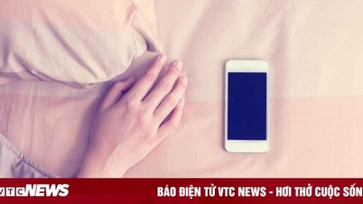 Những tác hại của việc để điện thoại bên cạnh khi ngủ