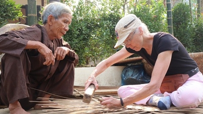 Recreación de actividades antiguas en un pueblo de carpinteros de 500 años de antigüedad en Hoi An