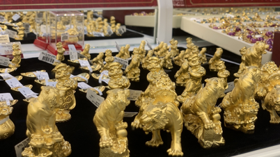 តម្លៃ​មាស SJC មិន​ទាន់​ប្រែប្រួល​ទេ ចិញ្ចៀន​មាស​បន្ត​ឡើង​ថ្លៃ