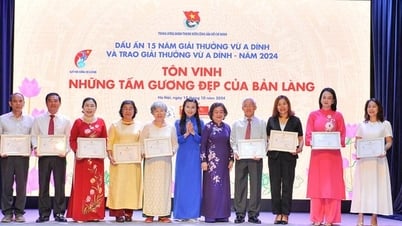 Dấu ấn 15 năm Giải thưởng Vừ A Dính, tôn vinh những tấm gương đẹp của bản làng