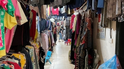 ទីផ្សារម៉ូដគឺ 'យឺត' នៅចុងឆ្នាំ អ្នកលក់រាយ 'តស៊ូ' ដើម្បីស្វែងរកអតិថិជន
