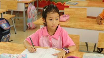 Vietnam Education Publishing House បន្ថែមសៀវភៅសិក្សាចំនួន 18 លានក្បាលទៅកាន់តំបន់រងគ្រោះដោយទឹកជំនន់