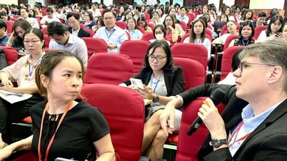 최종학년 학생들은 가장 외롭지만 학교에 대한 스트레스는 가장 적습니다.