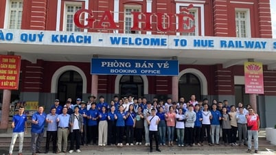 Đường sắt vận chuyển miễn phí tình nguyện viên cứu trợ sau bão số 3
