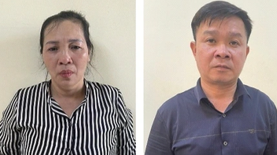 Hanoi: Chaos at commune headquarters due to illegal house construction