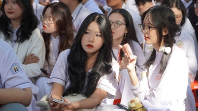 Xúc động thư thầy, cô gửi học sinh ngày tạm biệt mái trường