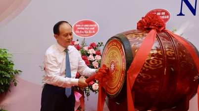 ប្រធានក្រុមប្រឹក្សាប្រជាជនទីក្រុងបានចូលរួមពិធីបើកនៅសាលាបឋមសិក្សា Chu Van An