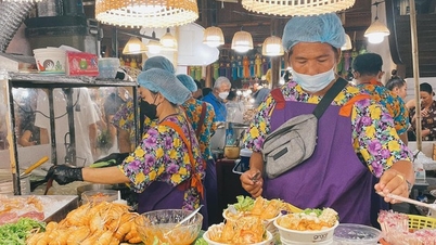 ប្រជាជន​វៀតណាម​សម្រុក​ធ្វើ​ដំណើរ​ទៅ​ក្រៅ​ប្រទេស ទីផ្សារ​ក្នុង​ស្រុក​បាត់​បង់​អតិថិជន​ដោយសារ​តម្លៃ​សំបុត្រ​យន្តហោះ​ខ្ពស់។