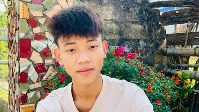 ក្មេងប្រុសដែលបានបាត់បង់ឪពុកម្តាយទាំងពីរបានសរសេរពាក្យសុំស្ម័គ្រចិត្តចូលបម្រើយោធា។