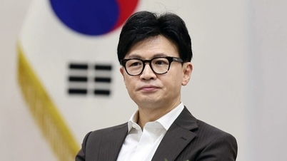 South Korea's ruling party wants the president to resign in an orderly manner