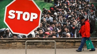 Hungary dọa ra "chiêu hiểm" để trả đũa đòn nặng của EU, Anh ghi nhận con số người tị nạn khổng lồ