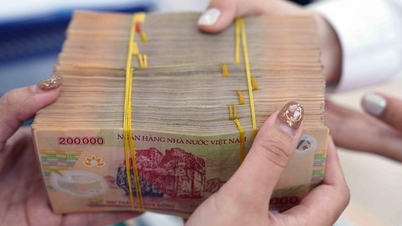 អាជីវកម្មជាច្រើនទិញមូលបត្របំណុលមកវិញមុនកាលកំណត់