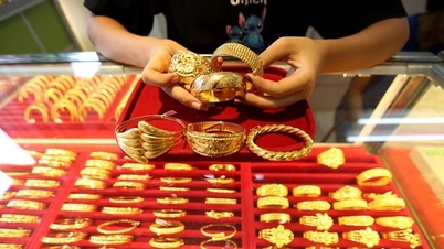 បន្ទាប់ពី 'ការកើនឡើងគួរឱ្យភ្ញាក់ផ្អើល' មាស SJC បានធ្លាក់ចុះ 200,000 ដុង/tael