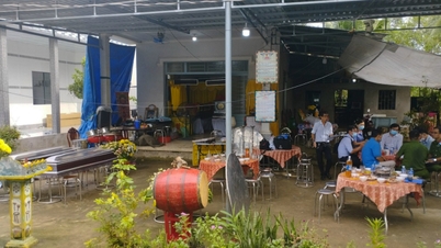 Mẹ chết, con nhập viện sau khi uống sữa bột