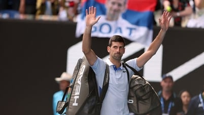 Djokovic បាន​ឈប់​ដោយ​មិន​នឹក​ស្មាន​ដល់​ក្នុង​វគ្គ​ពាក់​កណ្តាល​ផ្តាច់​ព្រ័ត្រ​នៃ Australian Open