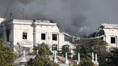 Kiev attacks Russia's Black Sea Fleet headquarters in Crimea, US aircraft appear, Moscow shoots down 5 missiles