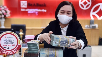 Ngân hàng mạnh tay giảm lãi suất tiết kiệm 6 lần 1 tháng, mức 7% dần biến mất