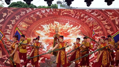 ពិធីសម្ពោធ និងប្រគល់គម្រោងជួសជុល និងតុបតែងប្រាសាទហូដឺរបស់ជាតិ