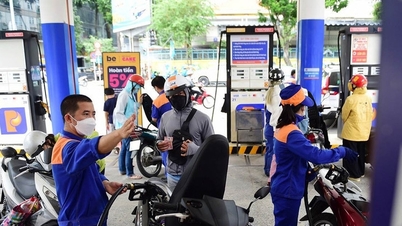 Giá xăng trong nước ngày mai có thể giảm mạnh