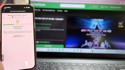 「Say Hi Brother」は4日目の夜にミーディンスタジアムで開幕し、5万人がチケット購入のために列を作った。