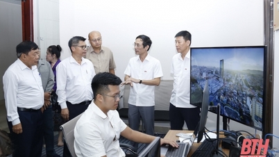 Báo Thanh Hóa chia sẻ kinh nghiệm với đoàn cán bộ quản lý báo chí Lào