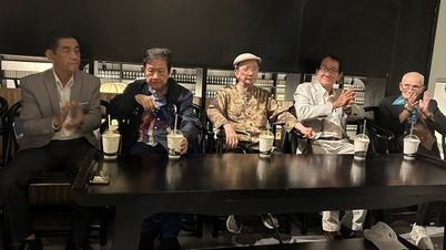 音楽の夜「愛を与え合うためにお互いを見つけよう」