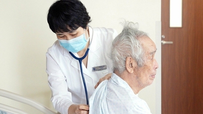 89-year-old man with severe kidney failure due to prostate enlargement