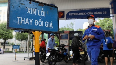 តម្លៃ​សាំង RON 95 ឡើង​ដល់​ជិត ២២ ០០០​ដុង​ក្នុង​មួយ​លីត្រ