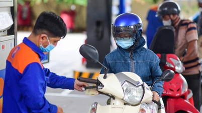 ចាប់ពីម៉ោង 3:00 រសៀល ថ្ងៃទី 14 ខែវិច្ឆិកា តម្លៃសាំងបានធ្លាក់ចុះក្នុងពេលដំណាលគ្នា។