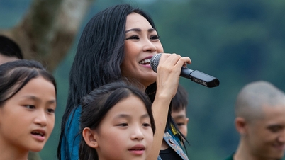 Phuong Thanh ច្រៀងថ្មភ្នំ និងព្រៃឈើ