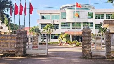ស្រុកត្រូវតែ 'ថែរក្សា' ចំនួន 2.1 ពាន់លានដុងជាសំណងសម្រាប់គ្រូបង្រៀនដែលឈ្នះបណ្តឹង