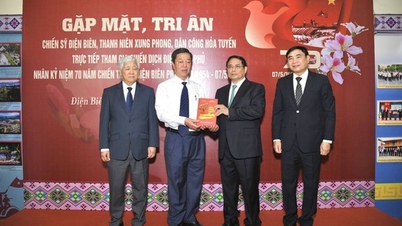 Xuất bản bộ sách "Võ Nguyên Giáp