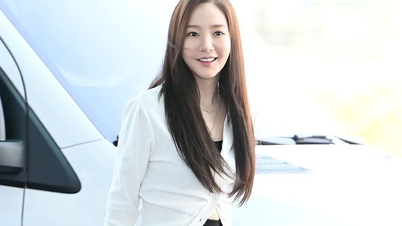 Khám phá tủ váy ngắn của Park Min Young - tuyệt chiêu cho cô nàng không tuổi