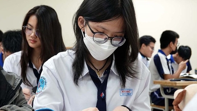 Students in grades 9 and 12 get acquainted with the new exam orientation