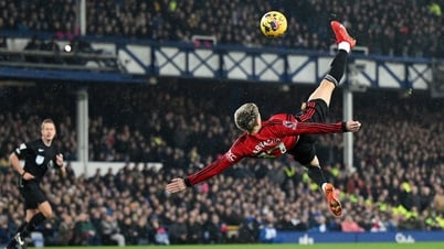 Man Utd thắng với siêu phẩm móc bóng của Garnacho