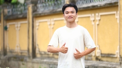 គ្រូ​បង្វឹក​នៃ​ការ​ធ្វើ​តេស្ត​សមត្ថភាព​របស់​សាកល​វិទ្យាល័យ​ជាតិ​ទីក្រុង​ហូជីមិញ​ជាមួយ​នឹង​វិធី​សិក្សា "ចម្លែក"