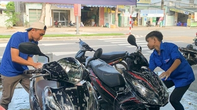 លាងឡានរកចំណូលបានរាប់លាន ជួយសិស្សក្រីក្រទៅរៀន