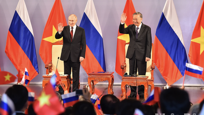 ประธานาธิบดีโตลัมและประธานาธิบดีวลาดิมีร์ ปูตินได้พบปะกับผู้นำสมาคมมิตรภาพเวียดนาม-รัสเซียและอดีตนักเรียนเวียดนามหลายรุ่นที่ศึกษาอยู่ในรัสเซีย