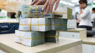 Banks with billion dollar profits