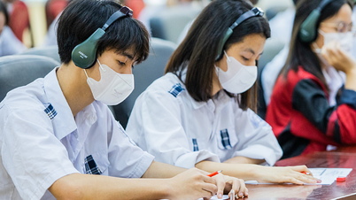 សិស្សដែលមាន IELTS 4.0 ទទួលបានពិន្ទុបន្ថែម ហើយត្រូវបានអនុញ្ញាតដោយផ្ទាល់ទៅថ្នាក់ទី 10 ។