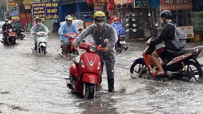 Dự báo thời tiết 12/5/2024: Hà Nội, TP.HCM đều có mưa giông