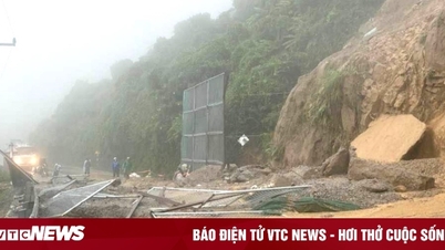 Sạt lở ở đèo Hải Vân, phong tỏa toàn tuyến đường