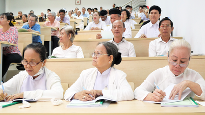 HCMC: พิธีเปิดการอบรมความรู้ด้านการป้องกันประเทศ