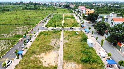Bringing land prices closer to market: How to avoid 'following the flow'