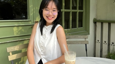 អាថ៌កំបាំងនៃ "រៀនពេលលេង" ជាមួយប្រវត្តិ