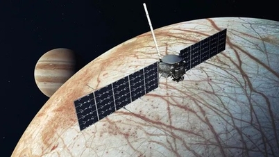 NASAは史上最大の惑星間宇宙船「エウロパ・クリッパー」の打ち上げに成功した。