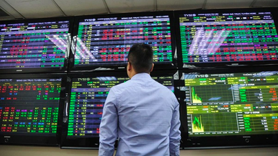 VN-Index "rung lắc" vùng 1.300 điểm
