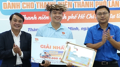 Thi ngoại ngữ bàn chuyện hội nhập, phát triển bền vững